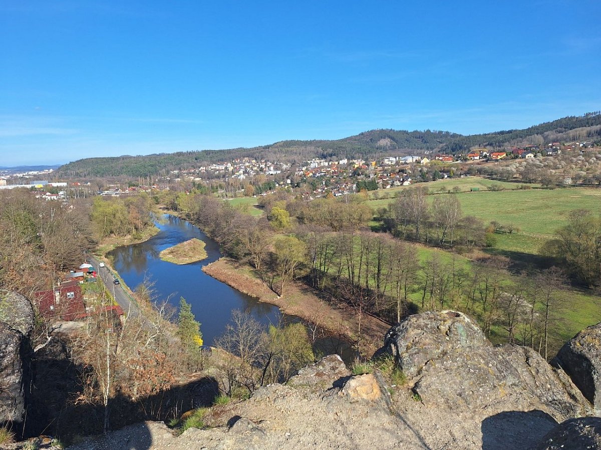 Hradiště Starý Loket (420&nbsp;m)