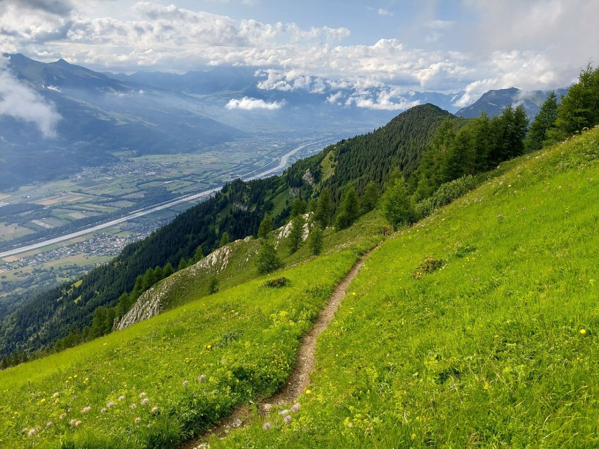 Kolm (1993&nbsp;m)