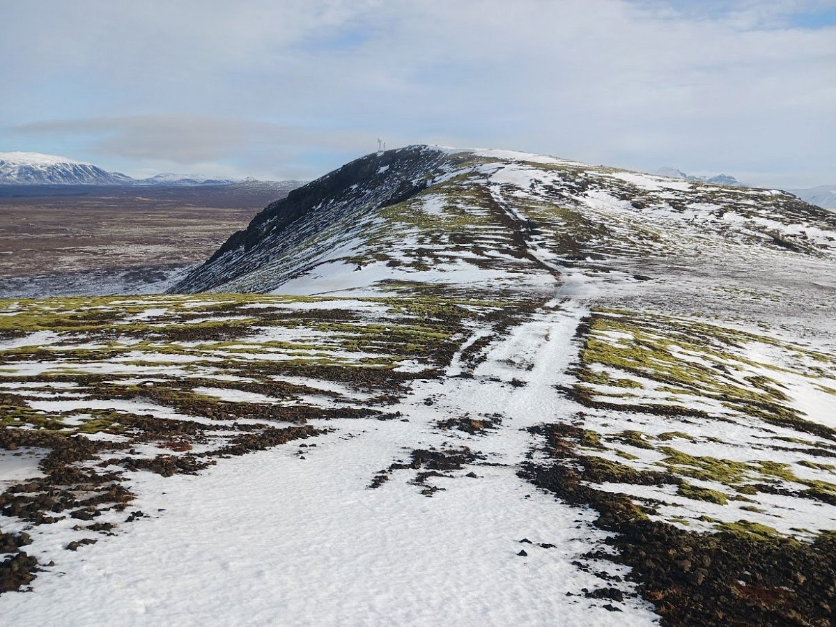 Miðfell (322&nbsp;m)