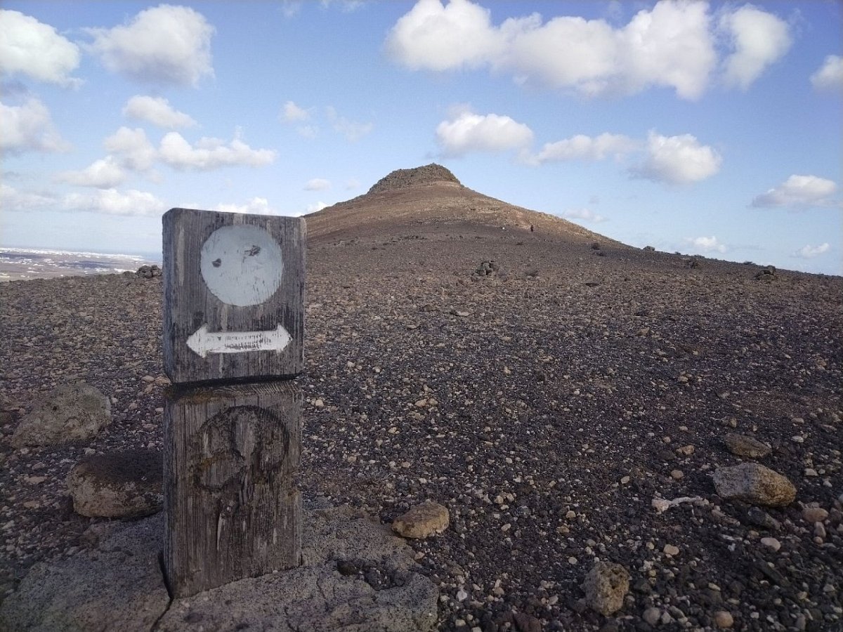Pico Naos (423&nbsp;m)